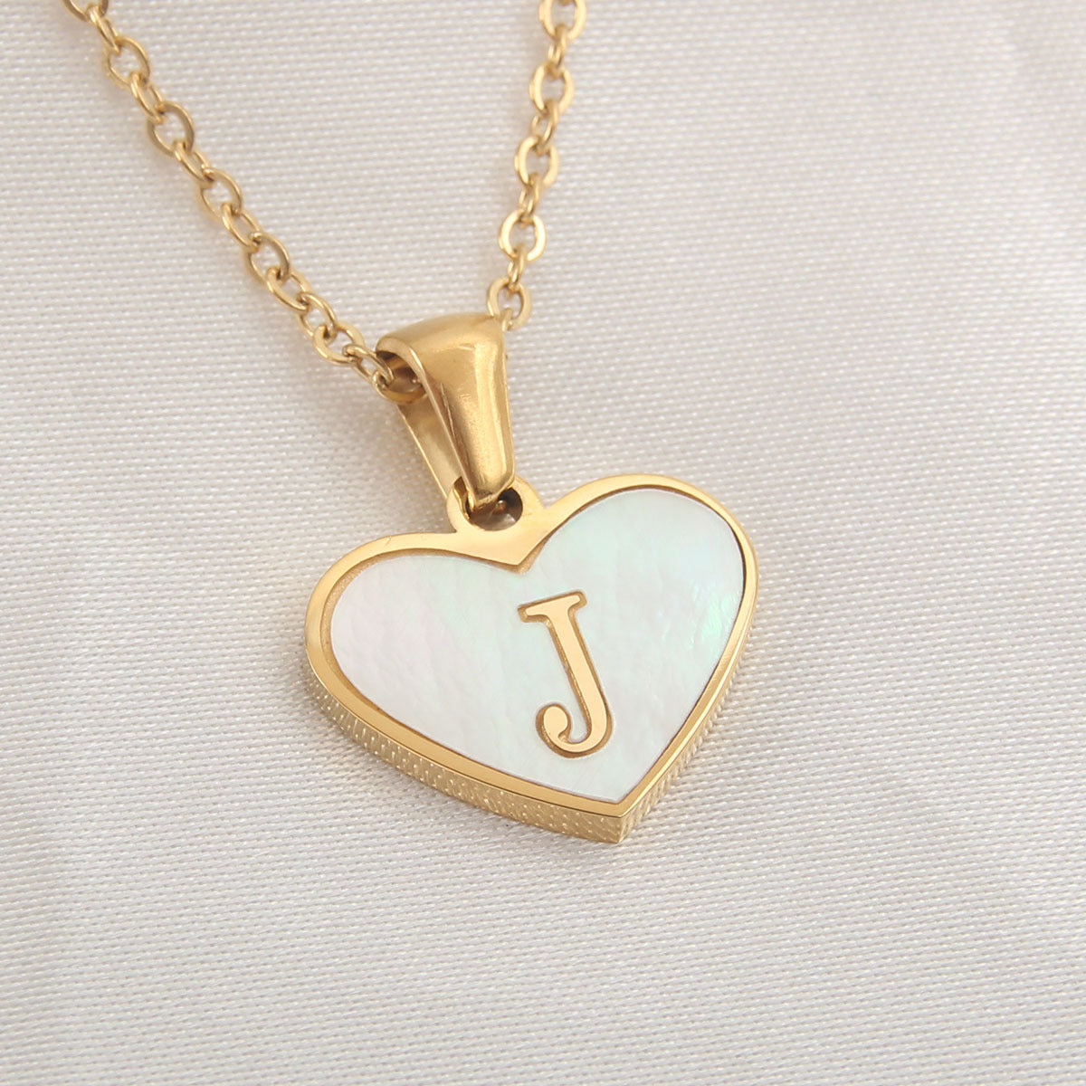 Heart-shaped Necklace with 26 Letters - White Shell Love Clavicle Chain - Perfect for Valentine's Day