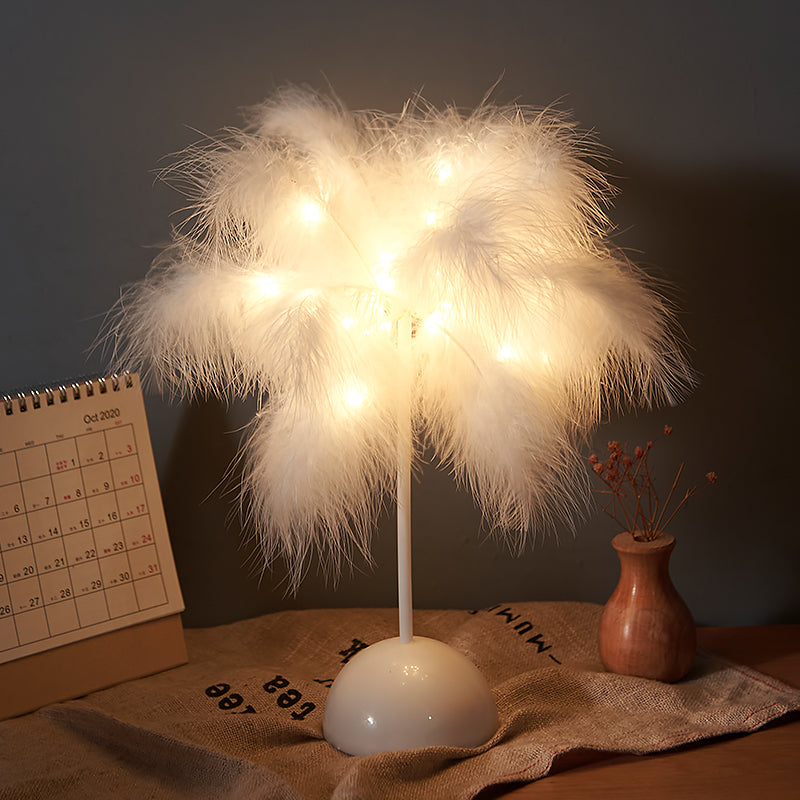 Nordic Ostrich Feather Desk Lamp - European Style Bedside Table Night Light Perfect for Girls' Room Decor