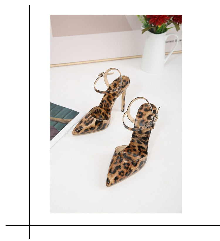 Stiletto Estampado de leopardo Boca baja Tacones altos de mujer europeos y americanos de talla grande puntiagudos