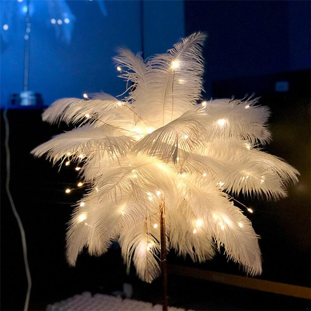 Nordic Ostrich Feather Desk Lamp - European Style Bedside Table Night Light Perfect for Girls' Room Decor