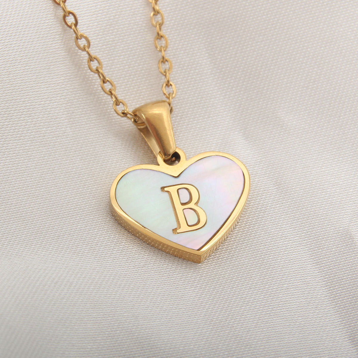 Heart-shaped Necklace with 26 Letters - White Shell Love Clavicle Chain - Perfect for Valentine's Day