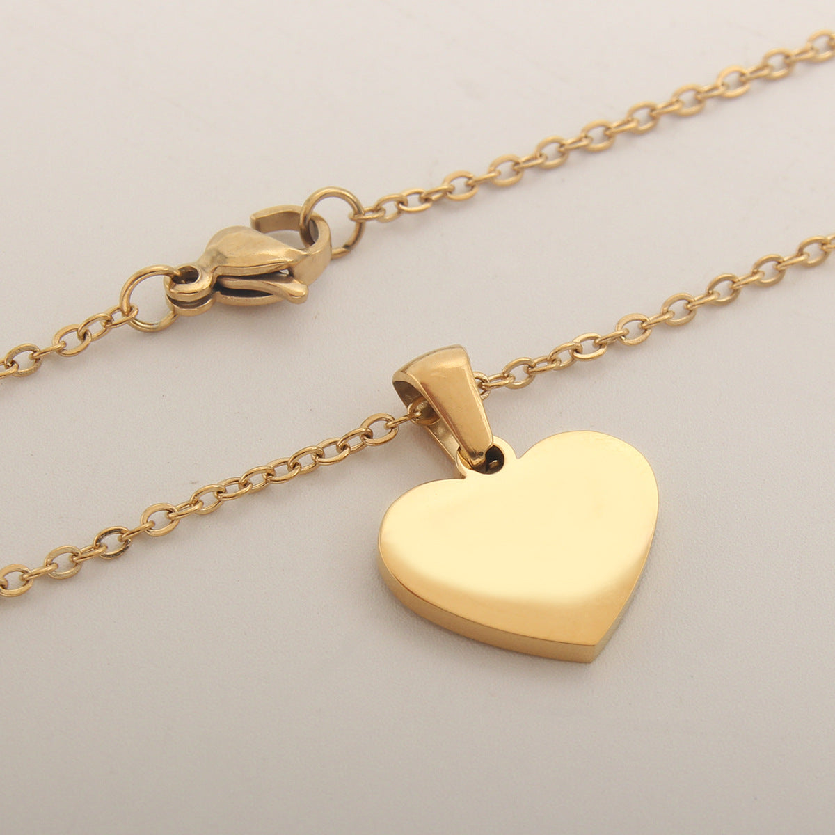 Heart-shaped Necklace with 26 Letters - White Shell Love Clavicle Chain - Perfect for Valentine's Day