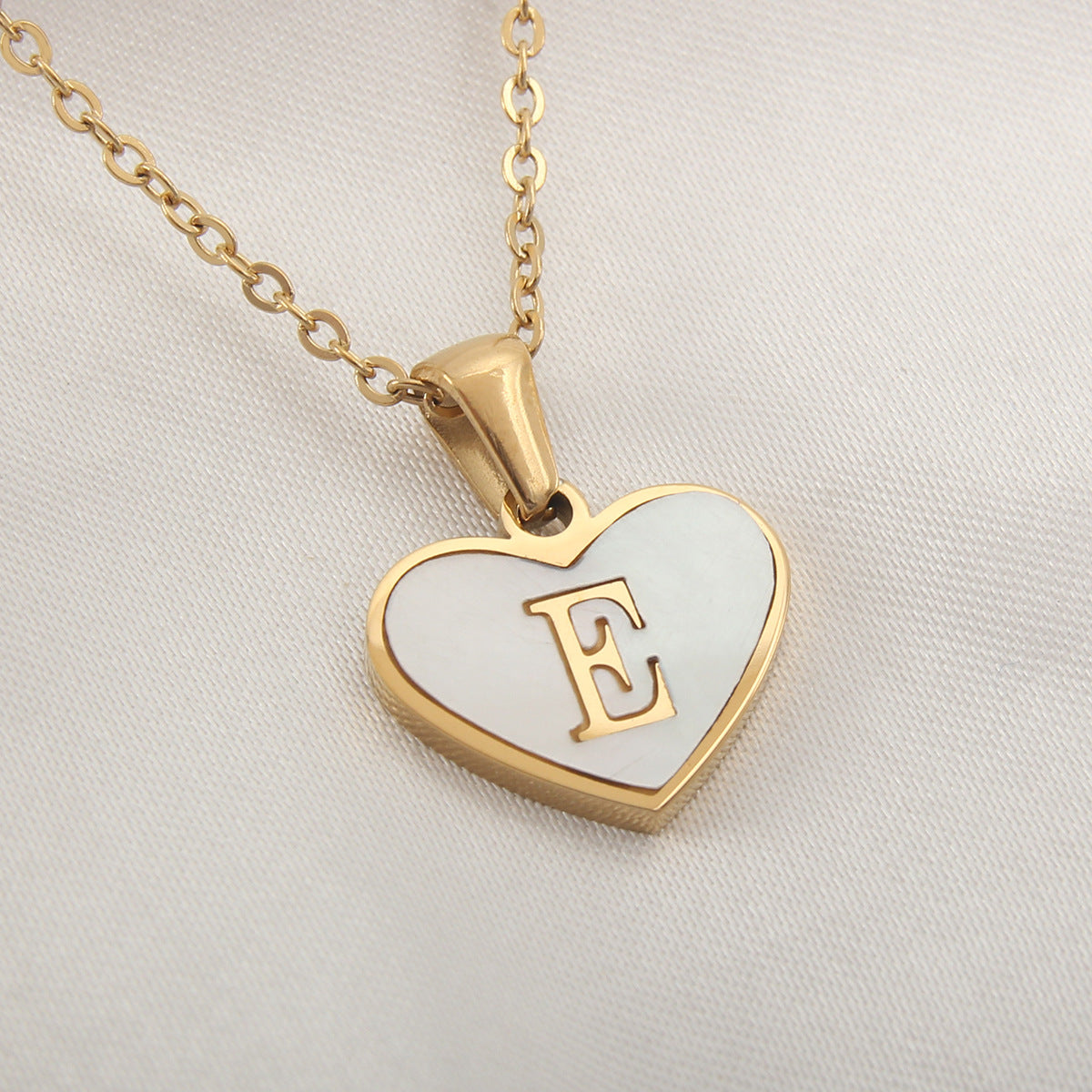 Heart-shaped Necklace with 26 Letters - White Shell Love Clavicle Chain - Perfect for Valentine's Day